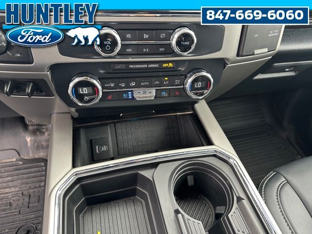 2022 Ford F-250 Lariat Truck Crew Cab