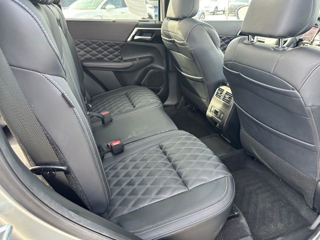 2024 Mitsubishi Outlander PHEV SUV