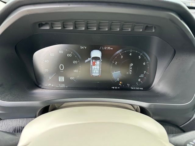 2020 Volvo XC90 T6 Momentum SUV