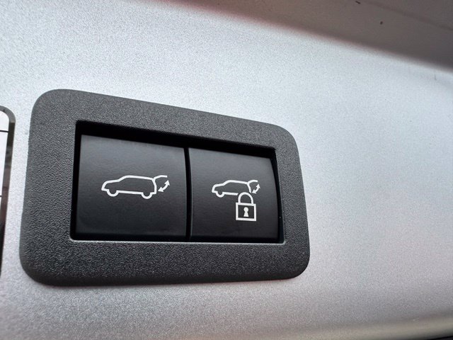 2023 Toyota Corolla Cross Hybrid Hybrid XSE SUV