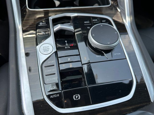 2025 BMW X6 xDrive40i SUV