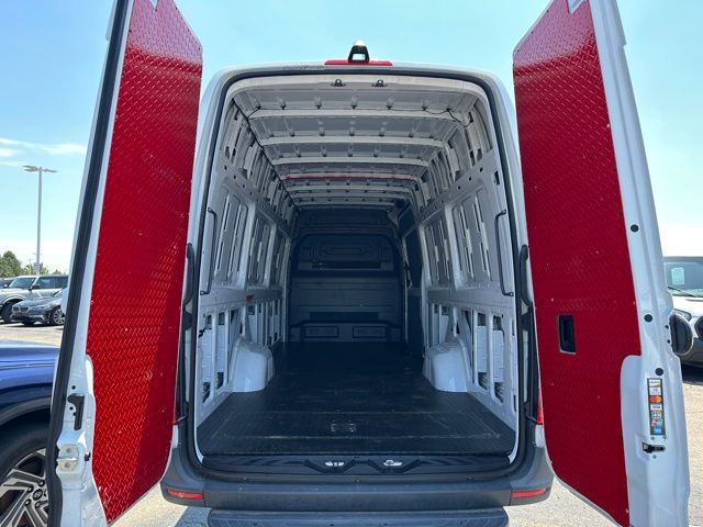 2024 Mercedes-Benz Sprinter 2500 Cargo 170 WB Van