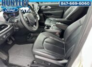 2024 Chrysler Pacifica Plug-In Hybrid Select Van Passenger Van