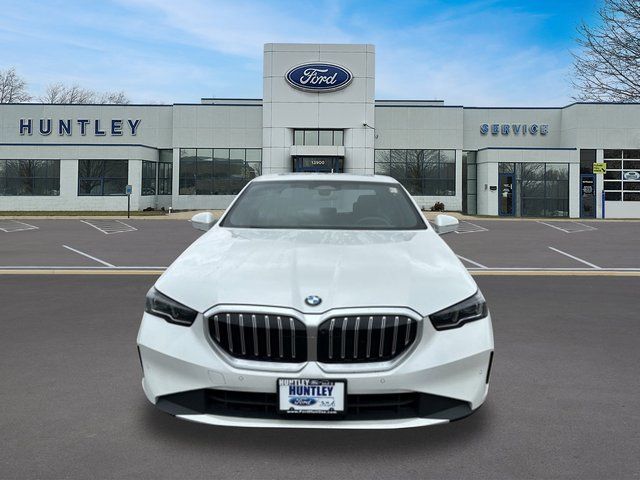 2025 BMW 530i 530i xDrive Sedan
