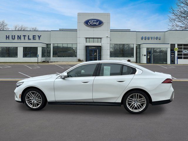 2025 BMW 530i 530i xDrive Sedan