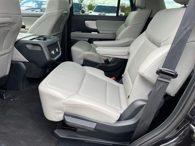 2025 Ford Expedition Active SUV
