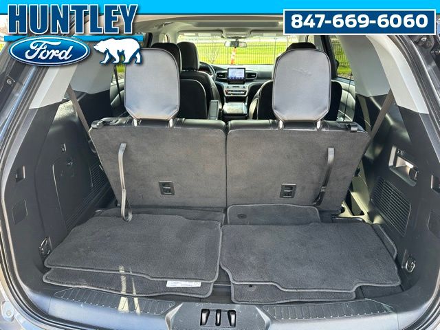 2023 Ford Explorer XLT SUV