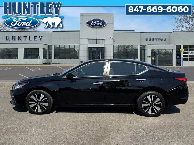 2022 Nissan Altima 2.5 SV Sedan