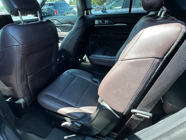 2025 Ford Explorer Platinum SUV