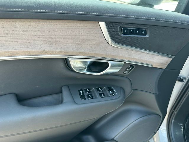 2025 Volvo XC90 B6 Plus 7-Seater SUV