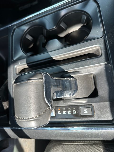 2022 Ford F-150 XLT Truck SuperCrew Cab