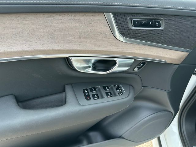 2025 Volvo XC90 B6 Plus 7-Seater SUV