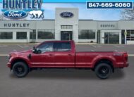 2022 Ford F-350 Lariat Truck Crew Cab