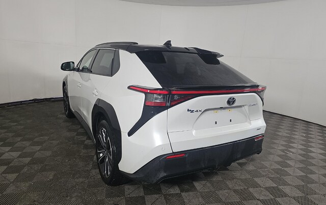 2023 Toyota bZ4X Limited SUV