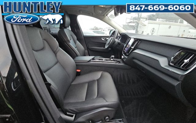 2025 Volvo XC60 B5 Core SUV