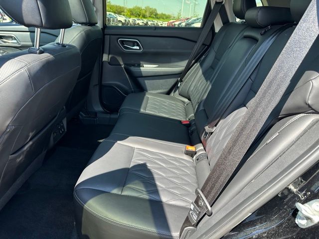 2024 Nissan Rogue Platinum SUV