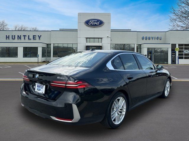 2025 BMW 530i 530i xDrive Sedan