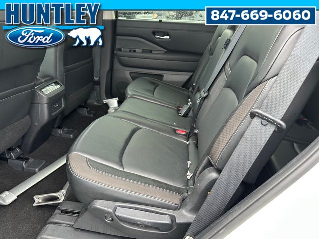 2023 Nissan Pathfinder SL SUV