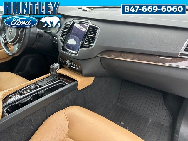 2018 Volvo XC90 T5 Momentum SUV
