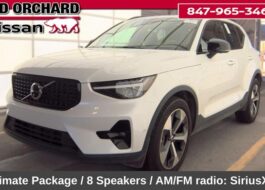 2025 Volvo XC40 B5 Plus Dark Theme SUV
