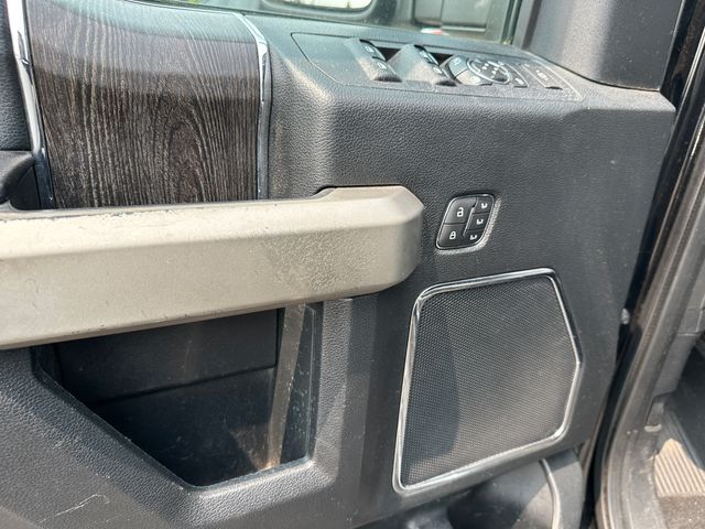 2021 Ford F-250 Lariat Truck Crew Cab