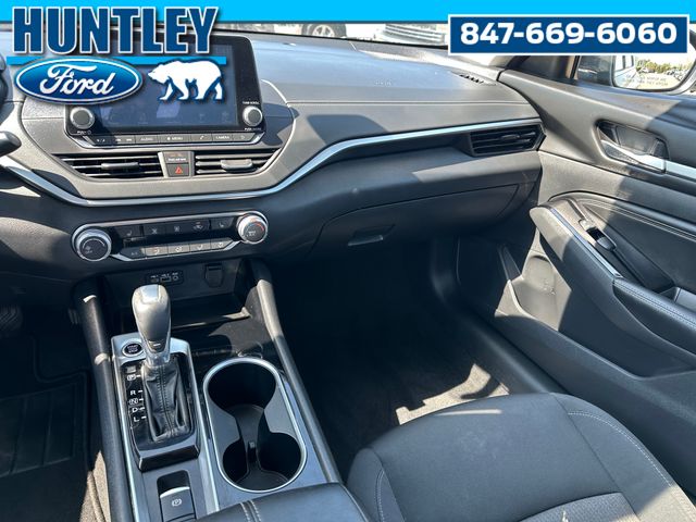 2022 Nissan Altima 2.5 SV Sedan