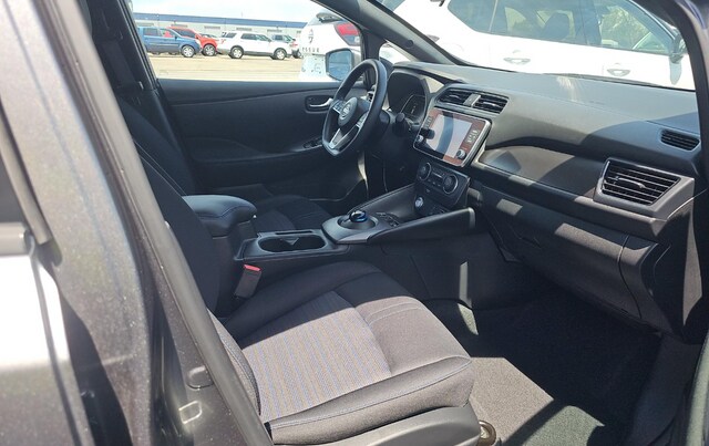 2025 Nissan LEAF S Hatchback