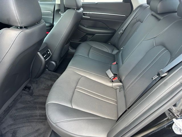 2025 Hyundai Sonata Hybrid Limited Sedan