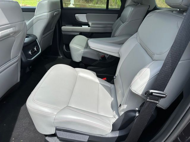 2025 Ford Expedition Active SUV