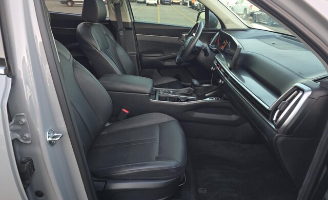 2024 Kia Sorento S SUV