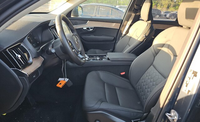 2025 Volvo XC90 B6 Plus 7-Seater SUV