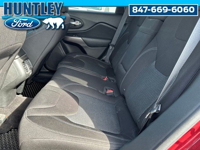 2019 Jeep Cherokee Latitude SUV