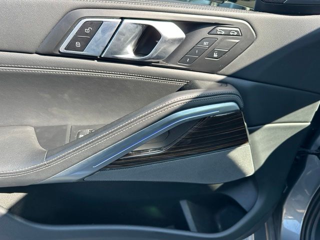 2025 BMW X6 xDrive40i SUV