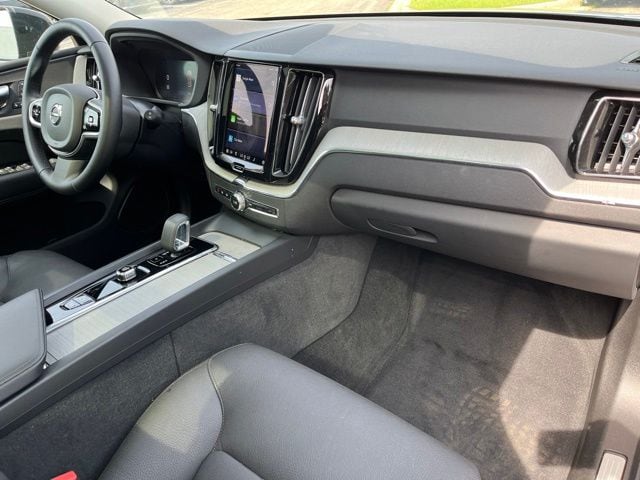 2025 Volvo XC60 B5 Plus SUV