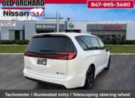 2024 Chrysler Pacifica Plug-In Hybrid Select Van Passenger Van
