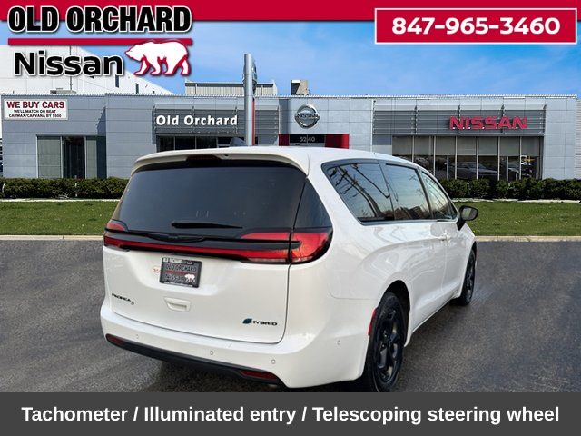 2024 Chrysler Pacifica Plug-In Hybrid Select Van Passenger Van