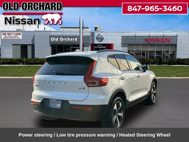 2025 Volvo XC40 B5 Plus Dark Theme SUV
