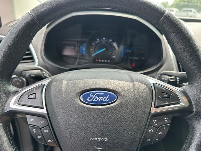 2022 Ford Edge Titanium SUV