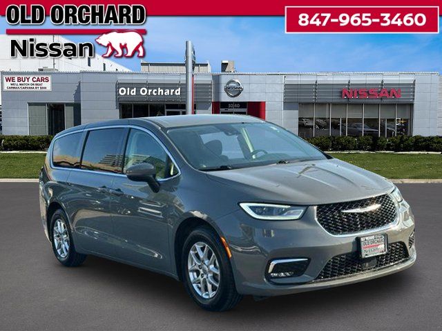 2023 Chrysler Pacifica Touring L Van Passenger Van