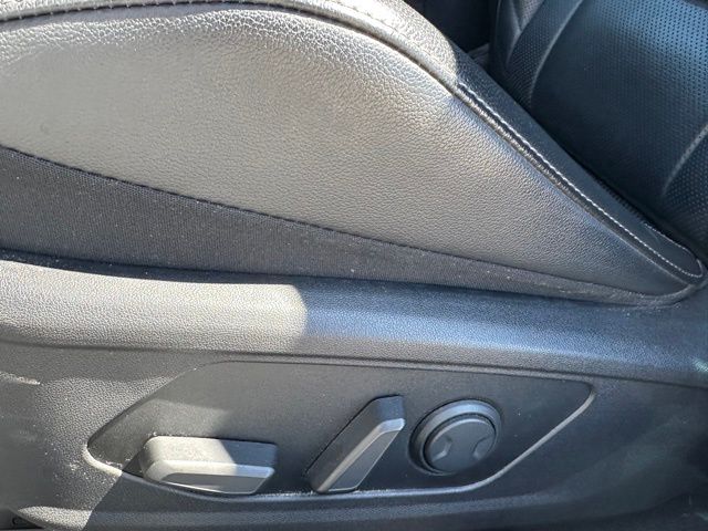 2023 Hyundai Elantra HEV Limited Sedan