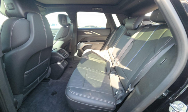 2024 CADILLAC LYRIQ Luxury SUV