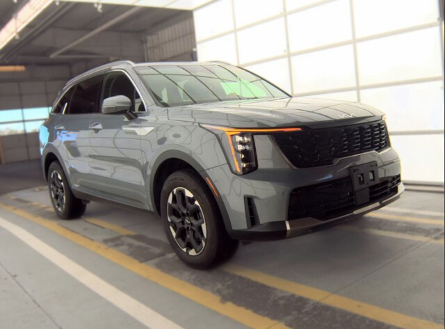 2025 Kia Sorento S SUV
