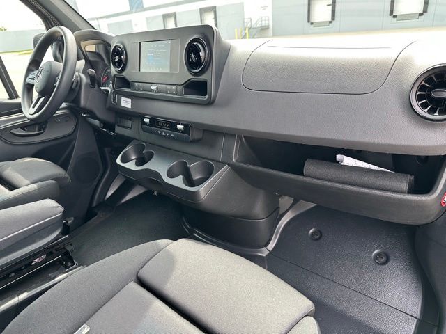 2024 Mercedes-Benz Sprinter 2500 Cargo 170 WB Van