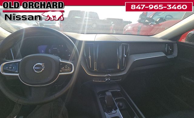 2025 Volvo XC60 B5 Plus SUV