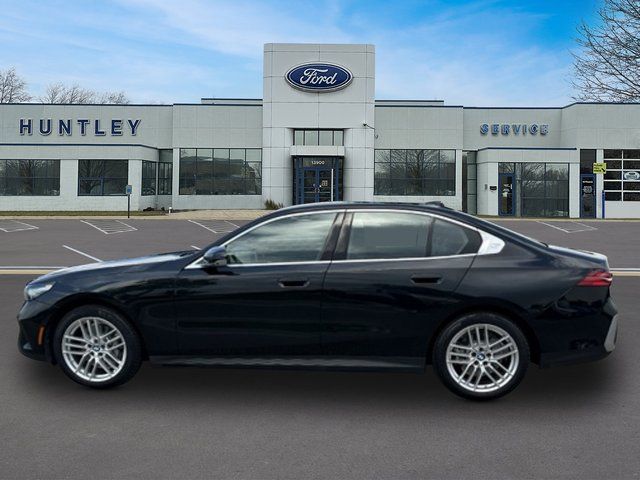 2025 BMW 530i 530i xDrive Sedan