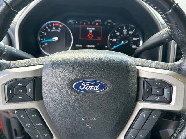 2022 Ford F-350 Lariat Truck Crew Cab