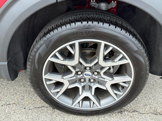 2025 Ford Explorer Platinum SUV