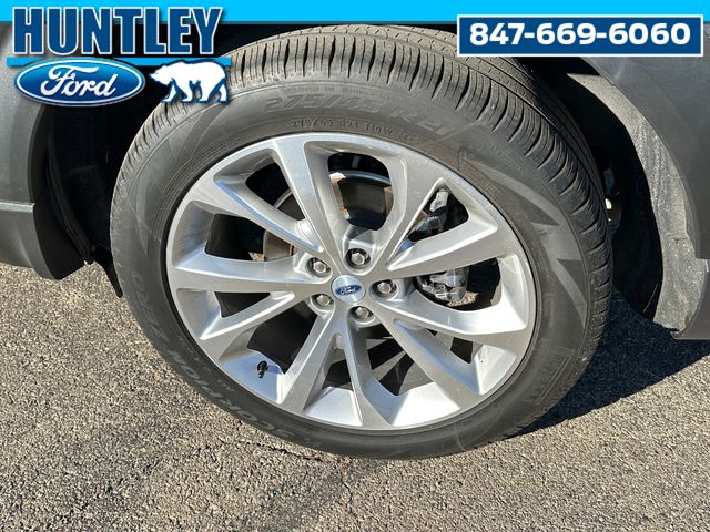 2022 Ford Explorer Platinum SUV