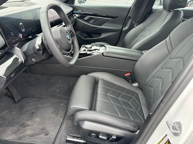 2025 BMW 530i 530i xDrive Sedan