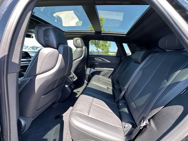 2024 CADILLAC LYRIQ Luxury SUV